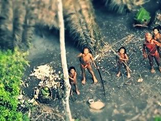 Φωτογραφία για Αμαζόνια φυλή για πρώτη φορά σε επαφή με τον πολιτισμό!