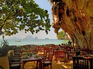 Φωτογραφία για Ρομαντικό εστιατόριο σε σπηλιά δίπλα στην παραλία [photos]