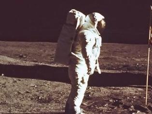 Φωτογραφία για Εβραϊκής καταγωγής ο Σημίτης, ο Αρμστονγκ δεν πάτησε ποτέ στο φεγγάρι: Ποιες είναι οι κορυφαίες θεωρίες συνωμοσίας των Ελλήνων