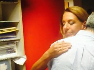 Φωτογραφία για Το συγκινητικό αντίο και η αγκαλιά του Χρήστου Παναγιωτόπουλου στην Τρέμη: Όλγα σ΄ευχαριστώ