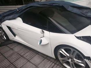Φωτογραφία για ΒΙΝΤΕΟ: Παρκαδόρος ξενοδοχείου κατέστρεψε μια πανάκριβη Lamborghini