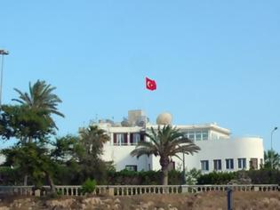 Φωτογραφία για Άλλη μια επιτυχία του Νταβούτογλου: Προς εκκένωση της τουρκικής πρεσβείας στη Λιβύη