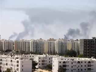Φωτογραφία για Λιβύη: Νέες μάχες με εννέα νεκρούς στη Βεγγάζη Κυβερνητικές δυνάμεις εναντίον ισλαμιστών