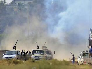 Φωτογραφία για Πυρά εναντίον οχηματοπομπής με Βρετανούς στη Λιβύη