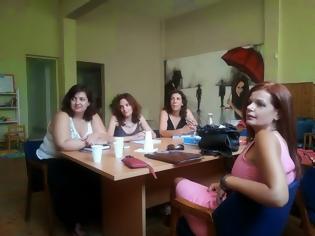Φωτογραφία για Επίσκεψη της Μαρίας Γιαννακάκη στο Συμβουλευτικό Κέντρο Κακοποιημένων Γυναικών Δραπετσώνας