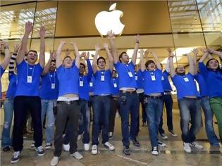 Φωτογραφία για Αυτοί οι είναι οι μισθοί που δίνει η Apple... Δείτε και κλάψτε μαζί μας!