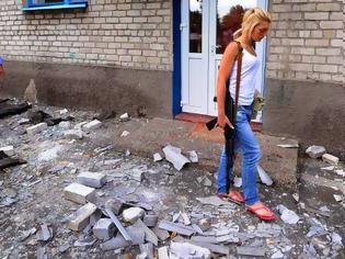 Φωτογραφία για Η ουκρανή ξανθιά Lara Croft με το καλάσνικοφ [photos]