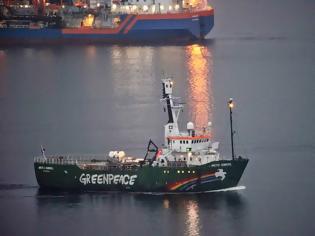 Φωτογραφία για Το Arctic Sunrise σήκωσε άγκυρα μετά από 10 μήνες κράτησης
