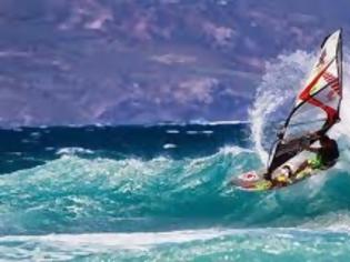 Φωτογραφία για Windsurfing: Το συναρπαστικό σπορ του καλοκαιριού!