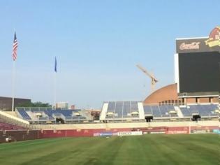 Φωτογραφία για ΑΠΟ ΝΩΡΙΣ ΣΤΟ «TCF Bank Stadium» ΟΙ ΕΡΥΘΡΟΛΕΥΚΟΙ! *ΒΙΝΤΕΟ*