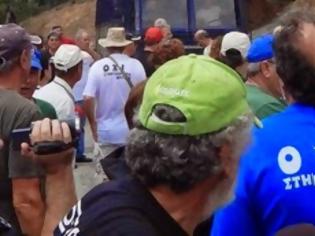 Φωτογραφία για Σκουριές 01-08-2014, μια ακόμα διαμαρτυρία των κατοίκων στου ΄΄κουφού την πόρτα΄΄... [photos + video]