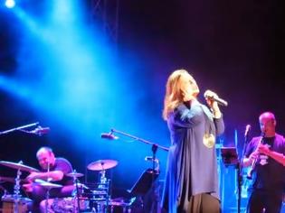 Φωτογραφία για Η συναυλία της Αλεξίου στην Σύρο! [video]