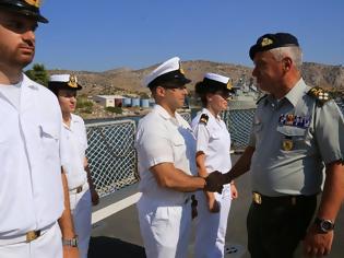 Φωτογραφία για ΕΠΙΣΚΕΨΗ ΑΡΧΗΓΟΥ ΓΕΕΘΑ ΣΤΗ ΦΡΕΓΑΤΑ ΣΑΛΑΜΙΣ