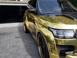 Φωτογραφία για Σαουδάραβας Κροίσος κυκλοφορεί στο Λονδίνο με χρυσό Range Rover και αριθμό κυκλοφορίας 666!