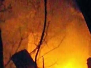 Φωτογραφία για Απειλήθηκαν σπίτια από φωτιά που ξέσπασε σε αποθήκη στη Χαλκίδα! [photos + video]