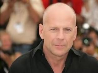 Φωτογραφία για Η κόρη του Bruce Willis «τα βγάζει όλα» μπροστά στη κάμερα  [video]