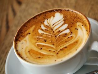 Φωτογραφία για Πόσες κούπες καφέ σκοτώνουν; - Οι θανατηφόρες δόσεις για αλκοόλ και νερό