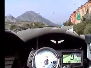 Φωτογραφία για Το βίντεο του Έλληνα οδηγού που κόβει την ανάσα – Σαρώνει στο youtube! [video]
