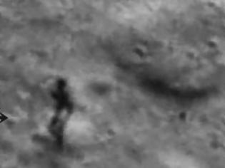 Φωτογραφία για Η NASA κατέγραψε εξωγήινο στο φεγγάρι;  [video]