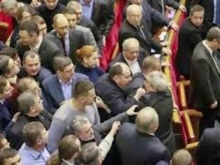 Φωτογραφία για Θερμό επεισόδιο στο κοινοβούλιο της Ουκρανίας ... [video]