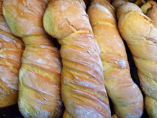 Φωτογραφία για ΑΥΤΟΣ είναι το πιο ιδιαίτερο ψωμί της Αττικής που το τιμούν καθημερινά όλοι οι Αθηναίοι! [photos]