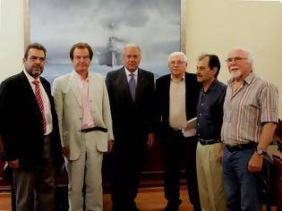 Φωτογραφία για Συνάντηση ΥΕΘΑ Δημήτρη Αβραμόπουλου με μέλη της πρωτοβουλίας «Έτος Κύπρου 2014»