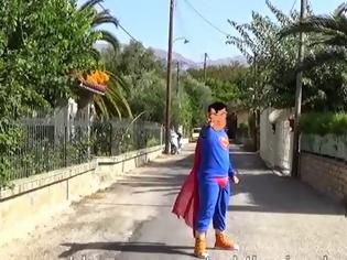 Φωτογραφία για Το Ice bucket challenge του Superman στη Πάτρα... [video]