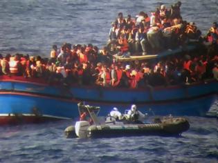 Φωτογραφία για Βυθίστηκε σκάφος με 250 μετανάστες στα ανοιχτά της Λιβύης