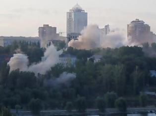 Φωτογραφία για Ο ουκρανικός στρατός βομβάρδισε νοσοκομείο στο Ντονιέτσκ