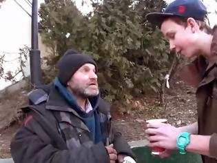 Φωτογραφία για Πως αυτός ο άστεγος έγινε ευτυχισμένος; [video]
