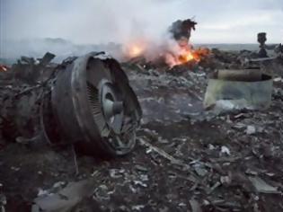 Φωτογραφία για Στη Μαλαισία τρεις σοροί του Boeing που κατερρίφθη στην Ουκρανία