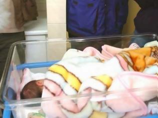 Φωτογραφία για Τραγωδία στην Κοζάνη - Γέννησε χωρίς να ξέρει ότι είναι έγκυος - Δεν τα κατάφερε το μωρό της