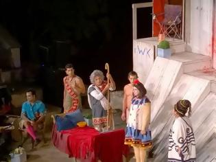 Φωτογραφία για Δείτε φωτογραφίες από την χθεσινή παράσταση του Πέτρου Φιλιππίδη στο Θέατρο Βουνού στη Καστοριά