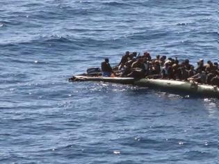 Φωτογραφία για Χαοτική η κατάσταση στο Αιγαίο: Αρματαγωγά συλλέγουν διαρκώς λαθρομετανάστες