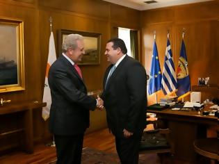 Φωτογραφία για Συνάντηση ΥΕΘΑ Δημήτρη Αβραμόπουλου με το νέο Πρέσβη της Κυπριακής Δημοκρατίας