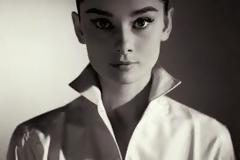Η εγγονή της Audrey Hepburn γίνεται εξώφυλλο! [photos]