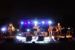 Ένα μοναδικό μουσικό ταξίδι στο Φεστιβάλ του Δήμου Αμαρουσίου απόλαυσαν οι θεατές με τον Θάνο Ανεστόπουλο και τον Κώστα Παρίση