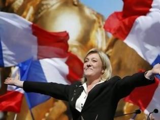 Φωτογραφία για Η Λεπέν θα κέρδιζε τον Ολάντ εάν διεξάγονταν προεδρικές εκλογές στη Γαλλία