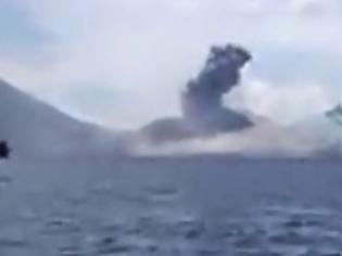 Φωτογραφία για Βίντεο σπάνιας ομορφιάς και δέους: Πώς είναι να εκρήγνυται ένα ηφαίστειο