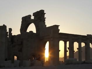 Φωτογραφία για Το Ισλαμικό Κράτος βγάζει εκατομμύρια διακινώντας αρχαιότητες μέσω Τουρκίας!