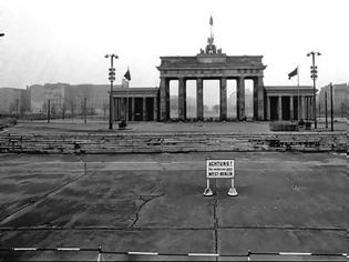 Φωτογραφία για Η Γερμανία τιμά τα 25 χρόνια από την πτώση του Τείχους