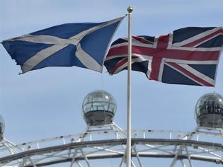 Φωτογραφία για Στη Σκωτία εκτάκτως βρετανοί πολιτικοί αρχηγοί για να ανατρέψουν το ρεύμα υπέρ της ανεξαρτησίας Θα προσφέρουν ενισχυμένες εξουσίες για παραμονή στο Ηνωμένο Βασίλειο