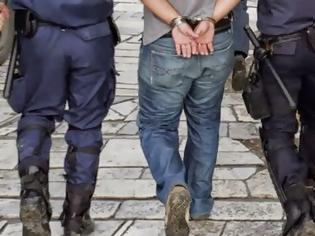 Φωτογραφία για Πάτρα: Μπαράζ συλλήψεων στο λιμάνι της πόλης