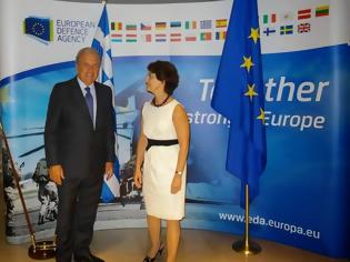Φωτογραφία για Συνάντηση ΥΕΘΑ Δημήτρη Αβραμόπουλου με τη Γ.Δ. του ΕΟΑ, τον Πρόεδρο του Ευρωκοινοβουλίου Martin Schulz και άλλους Ευρωπαίους αξιωματούχους στις Βρυξέλλες