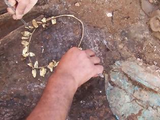 Φωτογραφία για Συνέλαβαν αρχαιοκάπηλο που εμπλέκεται σε κύκλωμα...[photo]