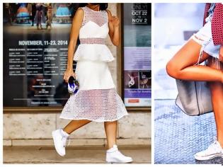 Φωτογραφία για Sporty- Chic: 10+2 τρόποι να φορέσεις τα λευκά sneakers εκτός γυμναστηρίου!