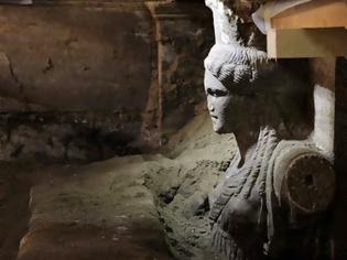 Φωτογραφία για Στον τρίτο θάλαμο του τάφου στην Αμφίπολη - Τι είδαν οι ανασκαφείς