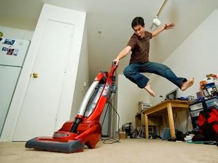 Φωτογραφία για Φοιτητική… φασίνα: Πώς οι δουλειές του σπιτιού γίνονται παιχνιδάκι!