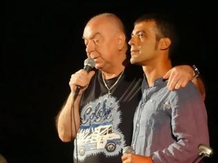 Φωτογραφία για Μάγεψαν το κοινό με τις ερμηνείες τους ο Γιάννης Κούτρας και ο Απόστολος Ρίζος, σε μία ιδιαίτερη συναυλία στο Αμαλίειο, στο πλαίσιο του Φεστιβάλ του Δήμου Αμαρουσίου
