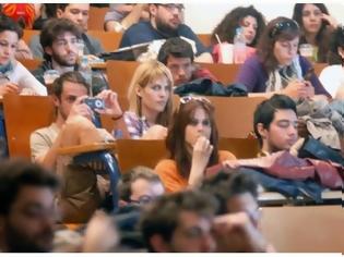 Φωτογραφία για Tσουνάμι... μετεγγραφών στα κεντρικά ΑΕΙ: Ενας στους τρεις φοιτητές αλλάζει πανεπιστήμιο και πόλη